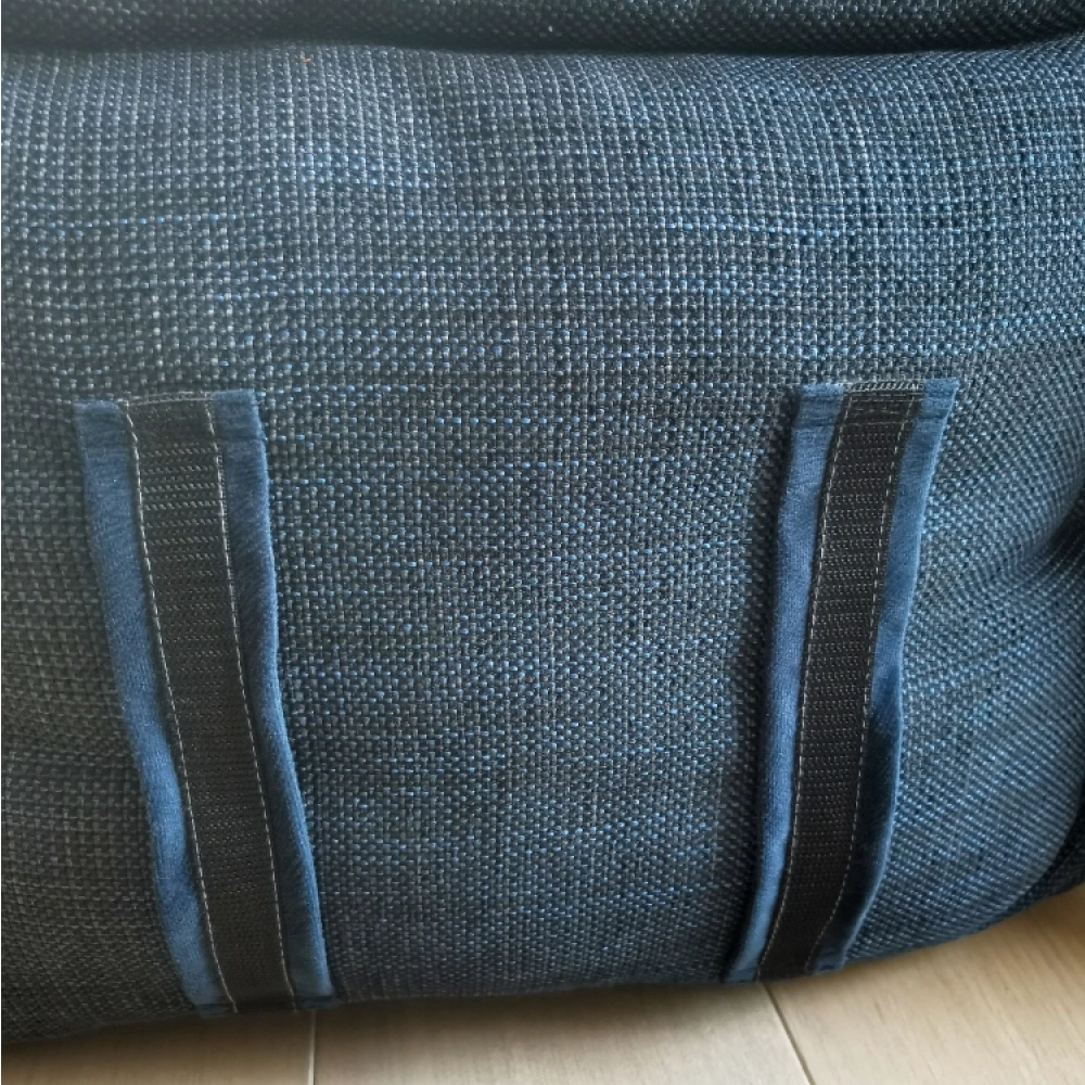 Chloe's Home Car Bed Lisbon for Dogs and Cats (Blue)