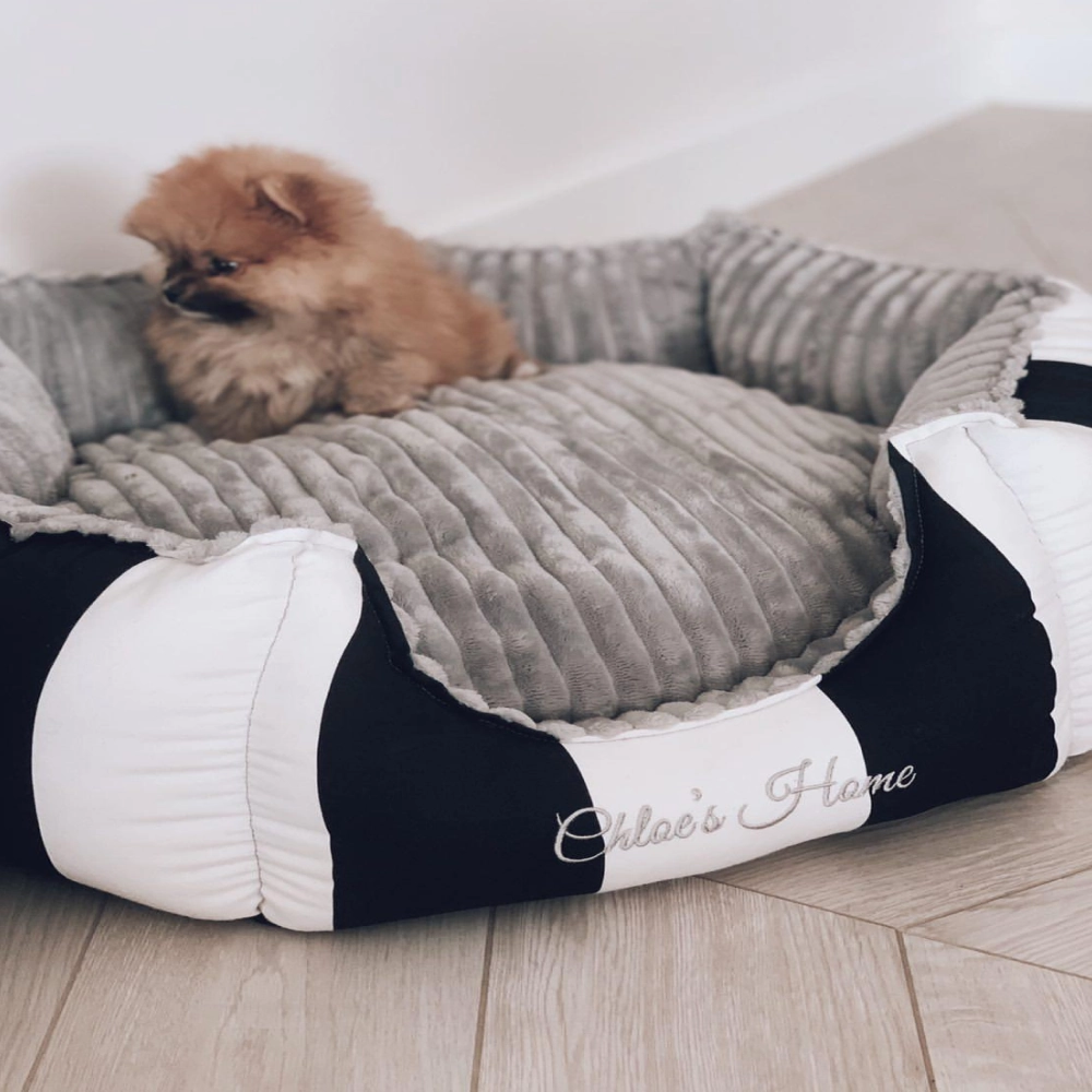 Chloe's Home Monte Carlo Bed for Dogs and Cats (Black)