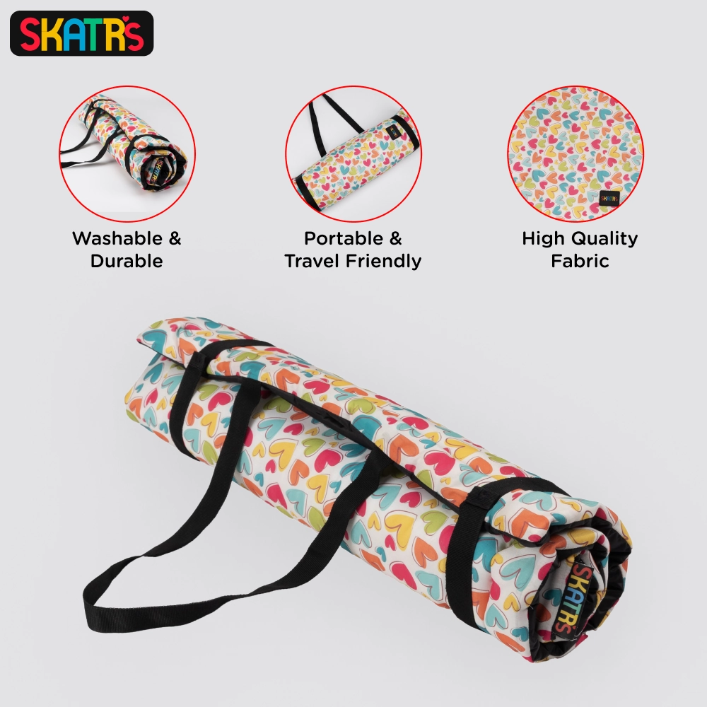 Skatrs Cozy Love Print Mat for Dogs & Cats   Barkbutler x Fofos Brown Woodplay Triangle Chew Dogs Toy Combo