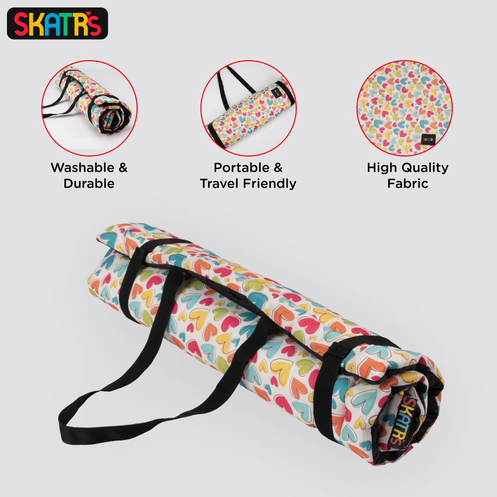 Skatrs Cozy Love Print Mat for Dogs & Cats   Barkbutler x Fofos Brown Woodplay Triangle Chew Dogs Toy Combo