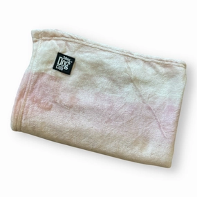 Talking Dog Club Fleece Blanket For Dogs and Cats (Baby Pink)